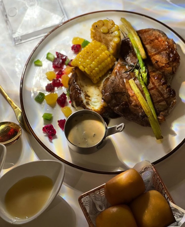 Mezzo Bar &&nbsp;Lounge